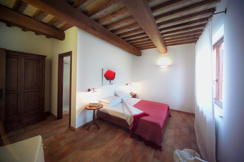 Agriturismo Casale Le Selvette Ripa Szoba fotó