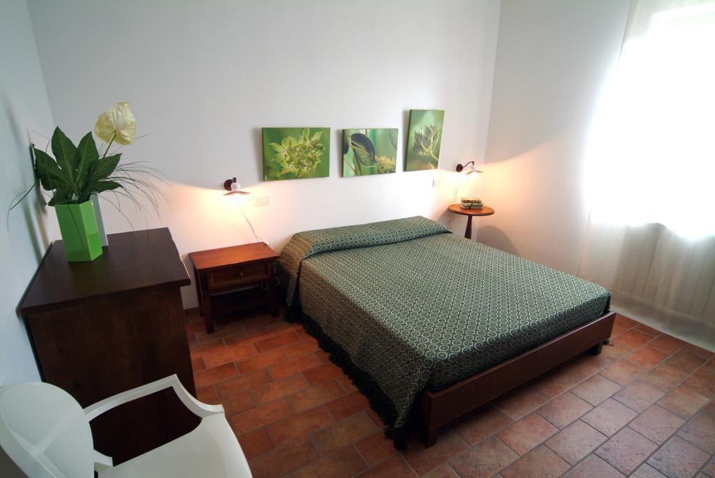 Agriturismo Casale Le Selvette Ripa Szoba fotó