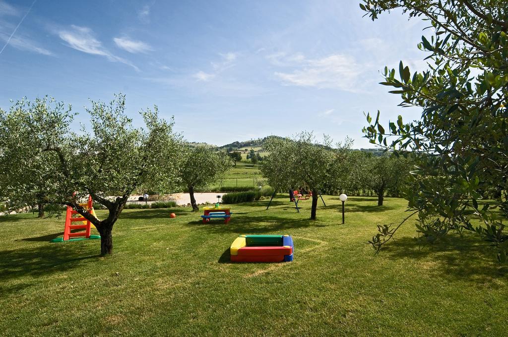 Agriturismo Casale Le Selvette Ripa Kültér fotó